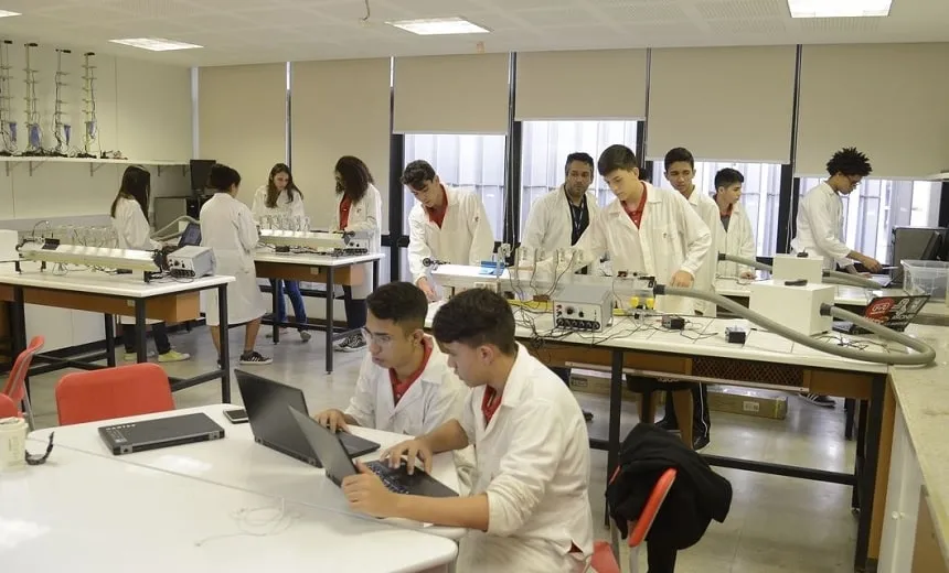 Escola Sesc de Ensino Médio oferece bolsas para estudantes de todo Brasil