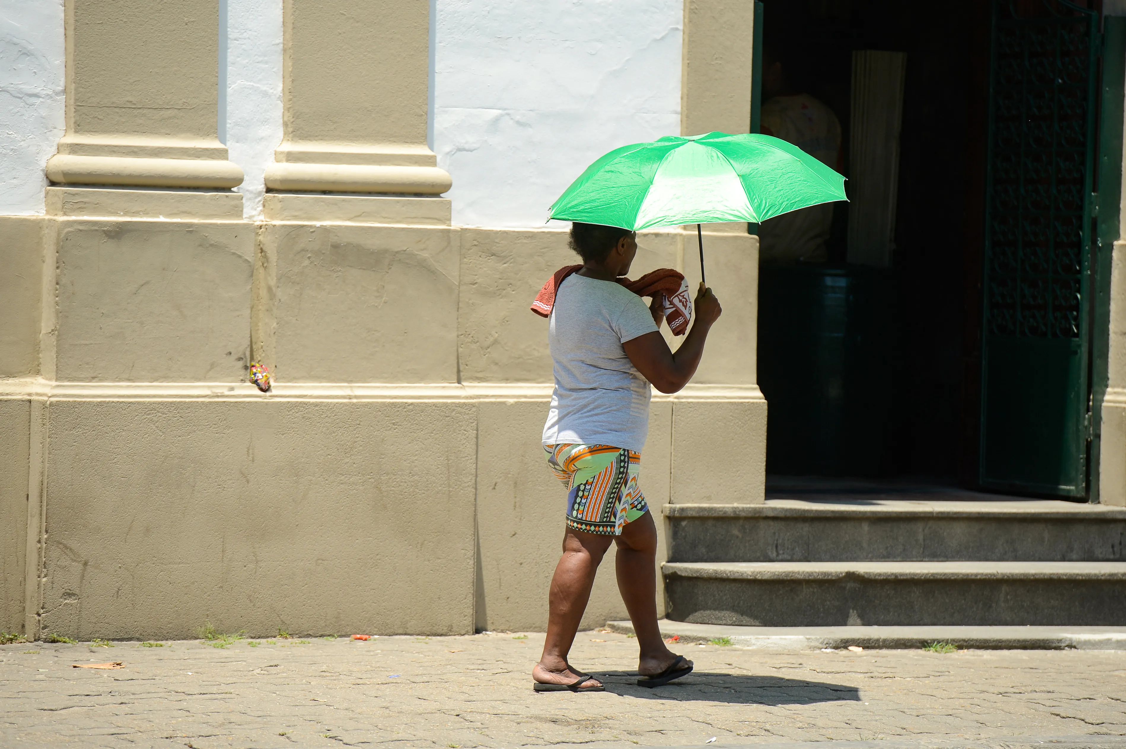 Onda de calor atinge Brasil com sensação térmica de até 70 °C
