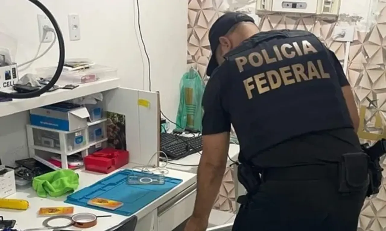 Opera&ccedil;&atilde;o investiga com&eacute;rcio ilegal de eletr&ocirc;nicos e lavagem de dinheiro em Salvador. Foto: Pol&iacute;cia Federal