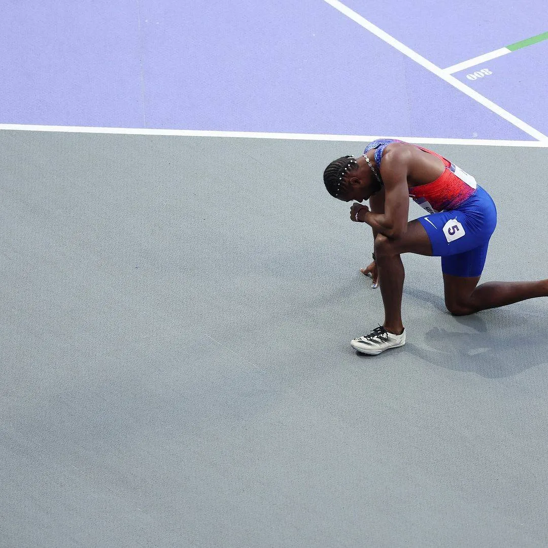 Medalha de ouro nos 100m, Noah Lyles corre os 200m com Covid-19 e fica com o bronze
