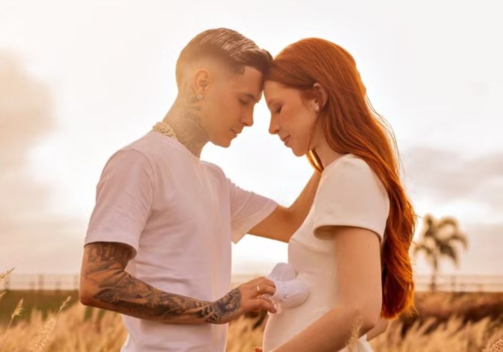Casal anunciou espera do primeiro filho nas redes sociais