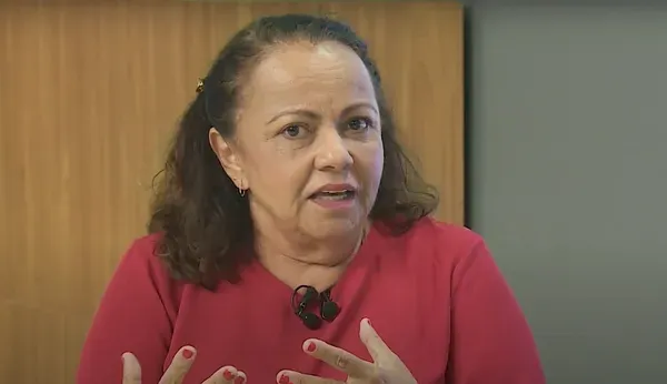 Subsídio: Aladilce critica falta de transparência da prefeitura com transporte