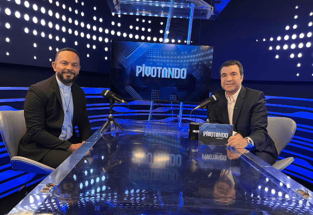Pivotando Com Padre Marcos Rog&eacute;rio