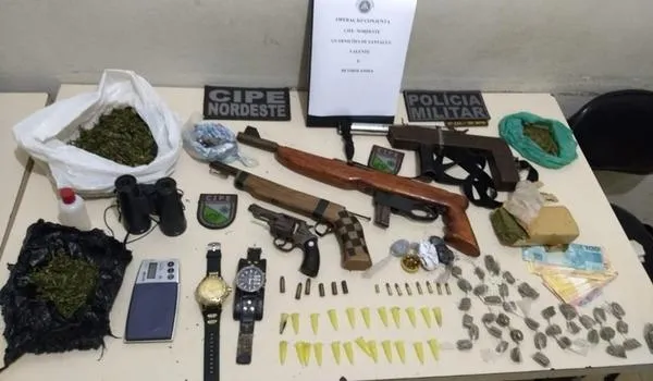 Dupla morre em confronto com a PM e armas e drogas são apreendidas no interior do estado