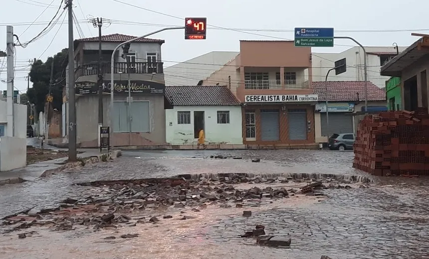 Após fortes chuvas em Correntina, prefeitura analisa decretar Estado de Emergência