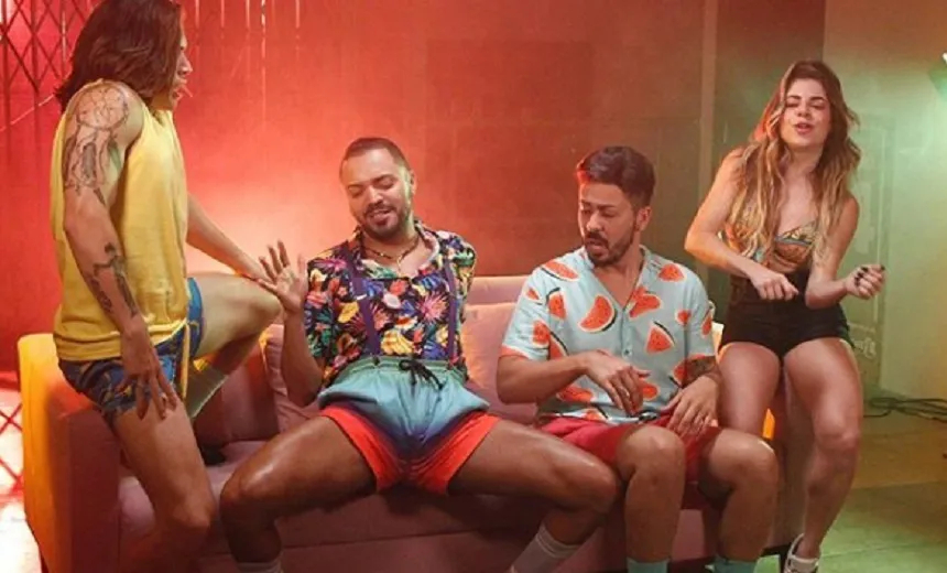 FitDance grava clipe da faixa “Se você Não For Só Você Não Vai? com youtubers