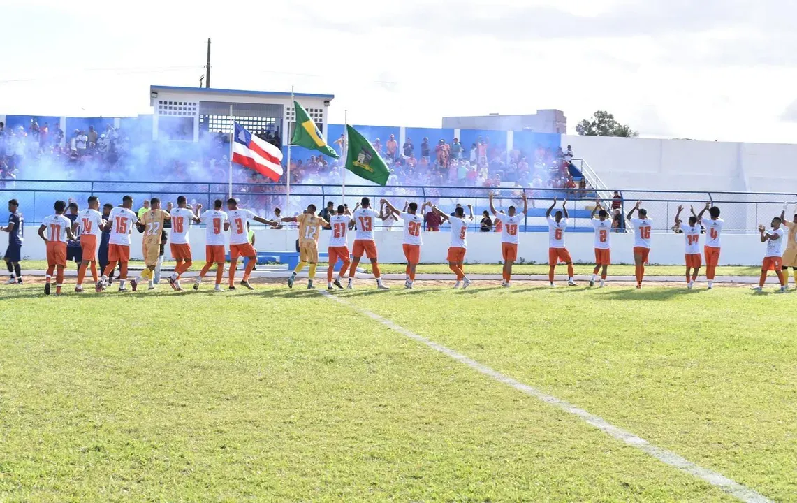 Castro Alves e Crisópolis vencem seus jogos pelas semifinais do Intermunicipal