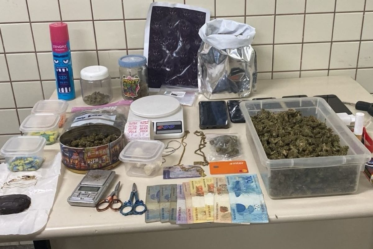 Drogas s&atilde;o apreendidas e suspeitos s&atilde;o presos em Cama&ccedil;ari. Foto: Divulga&ccedil;&atilde;o | SSP-BA