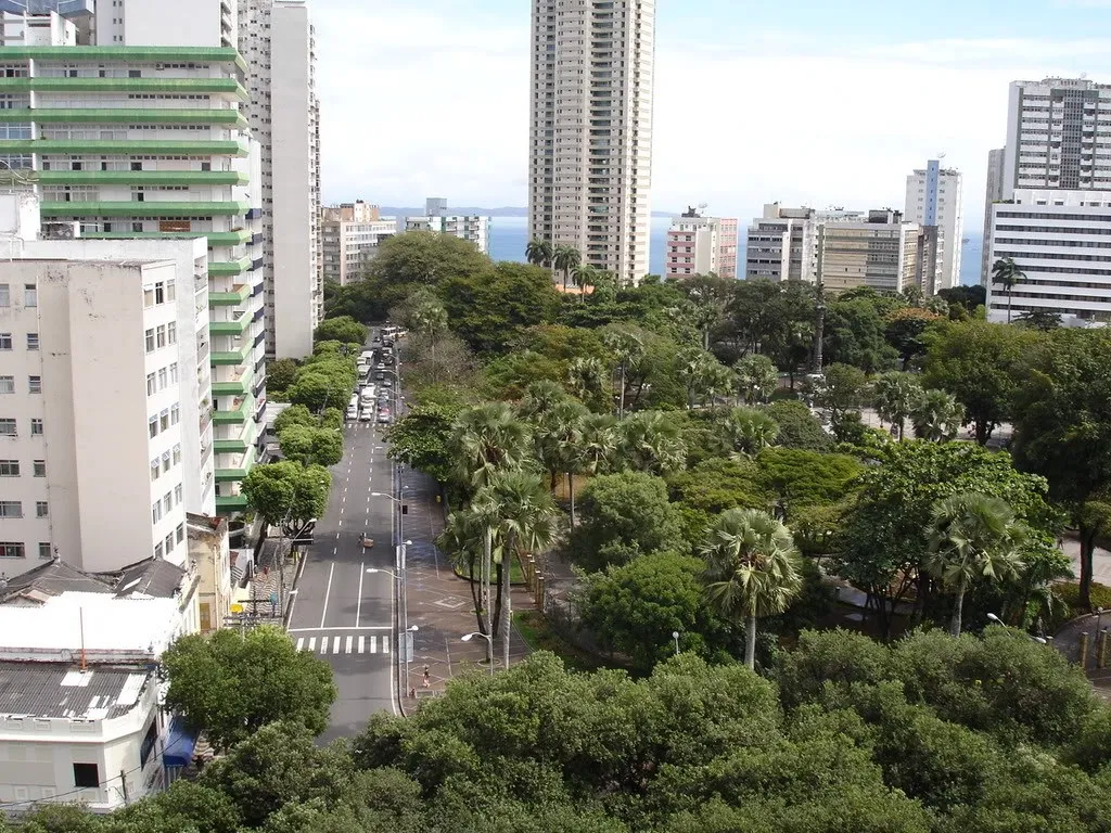 NÃO PARE NA PISTA: Tráfego e roteiro de transportes coletivos sofrem alteração neste domingo por causa da Caminhada do Trabalhador