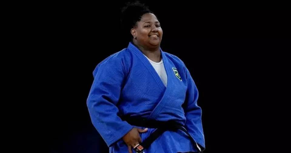 Judoca Beatriz Souza bate sul-coreana após VAR e vai à semi nos Jogos de Paris