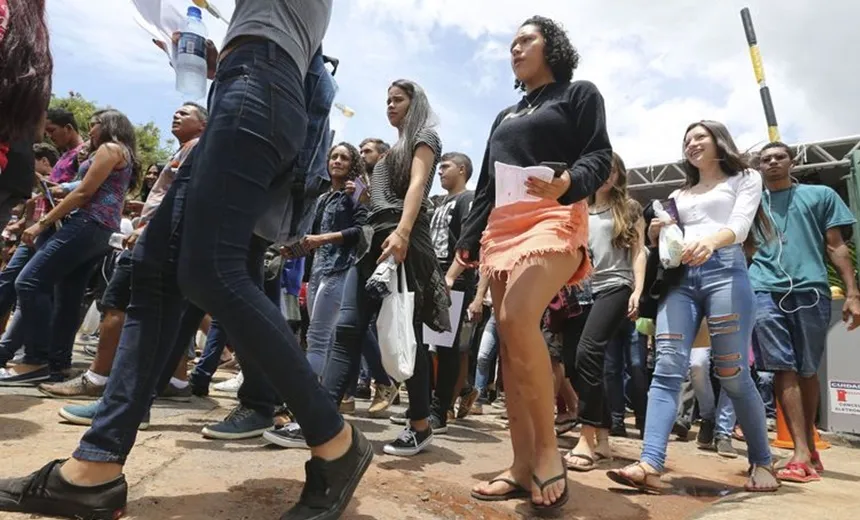 Enem: estudantes fazem hoje prova de matemática e ciências da natureza