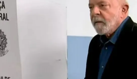 Com expectativa de vitória no 1º turno, Lula vota em São Bernardo do Campo