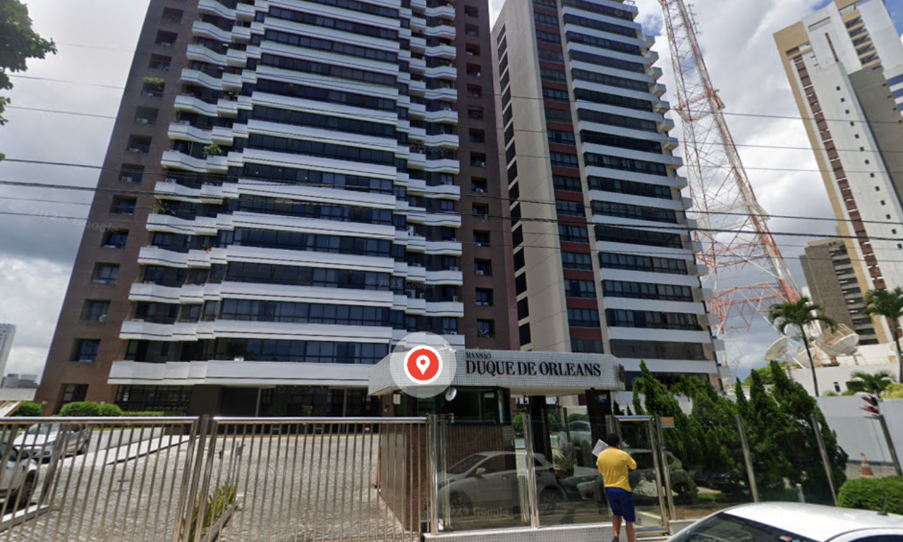 Trio invade prédio de luxo e furta apartamentos em Salvador.Foto: Google Street View