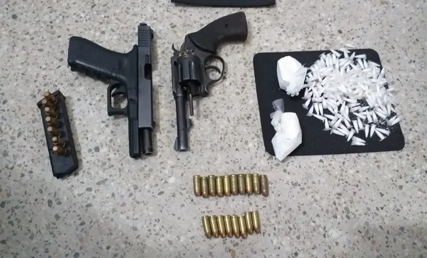 Dois suspeitos morrem e três conseguem fugir após troca de tiros com a PM em Itinga 
