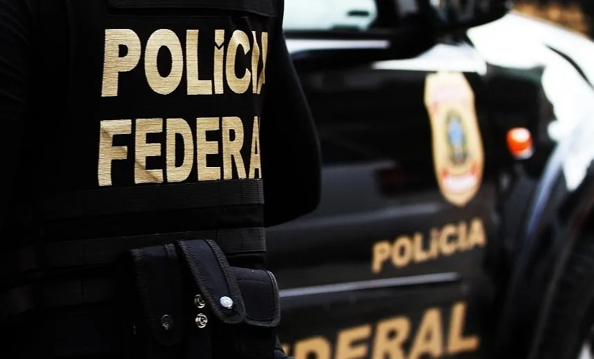 Alerta Mínimo: operação da PF investiga doleiros e funcionários de instituição financeira