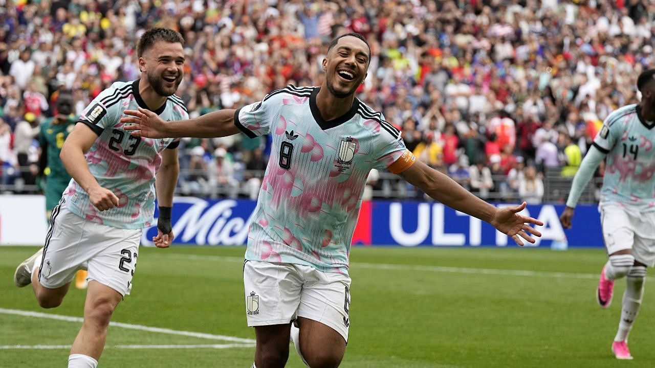 Com uma virada hist&oacute;ria, B&eacute;lgica elimina Senegal e avan&ccedil;a na Copa. Foto:EFE