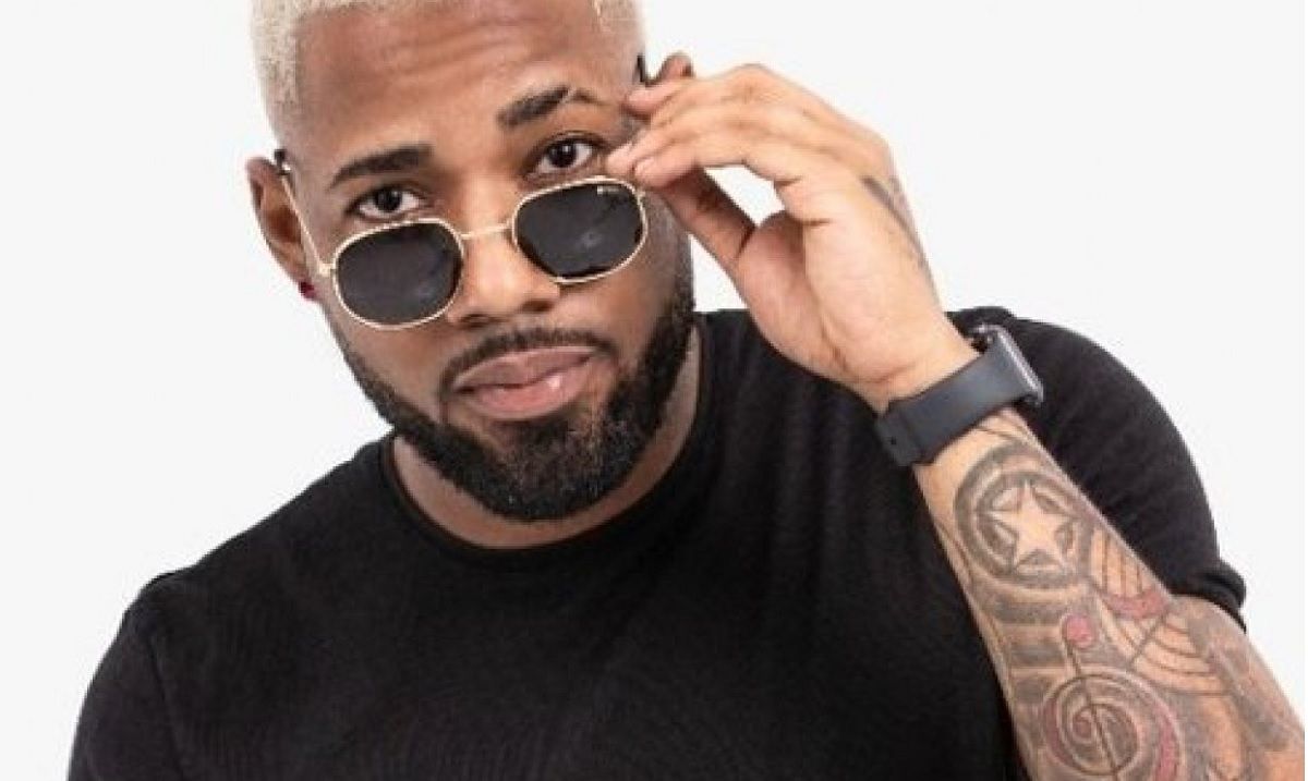 O Poeta participa da folia em Itapu&atilde; no &uacute;ltimo dia de Carnaval. Foto: Redes Sociais