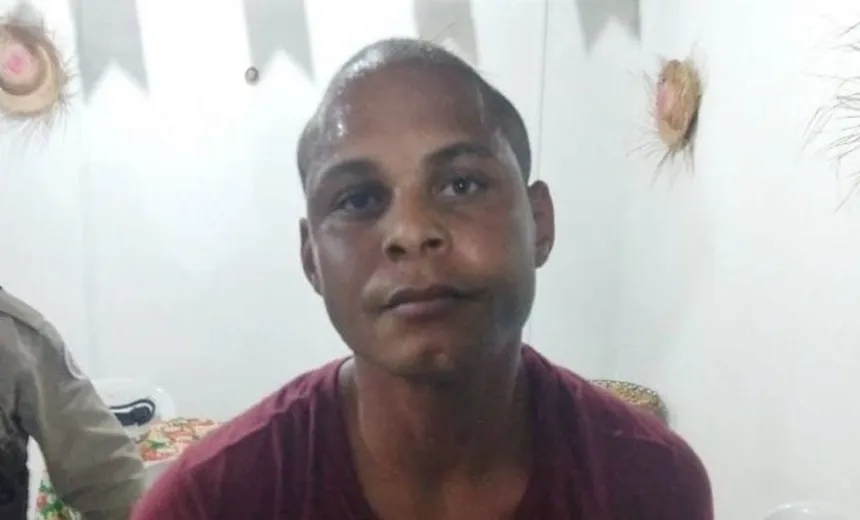 Homem com mandado de prisão em aberto é flagrado roubando durante festa em Amélia Rodrigues