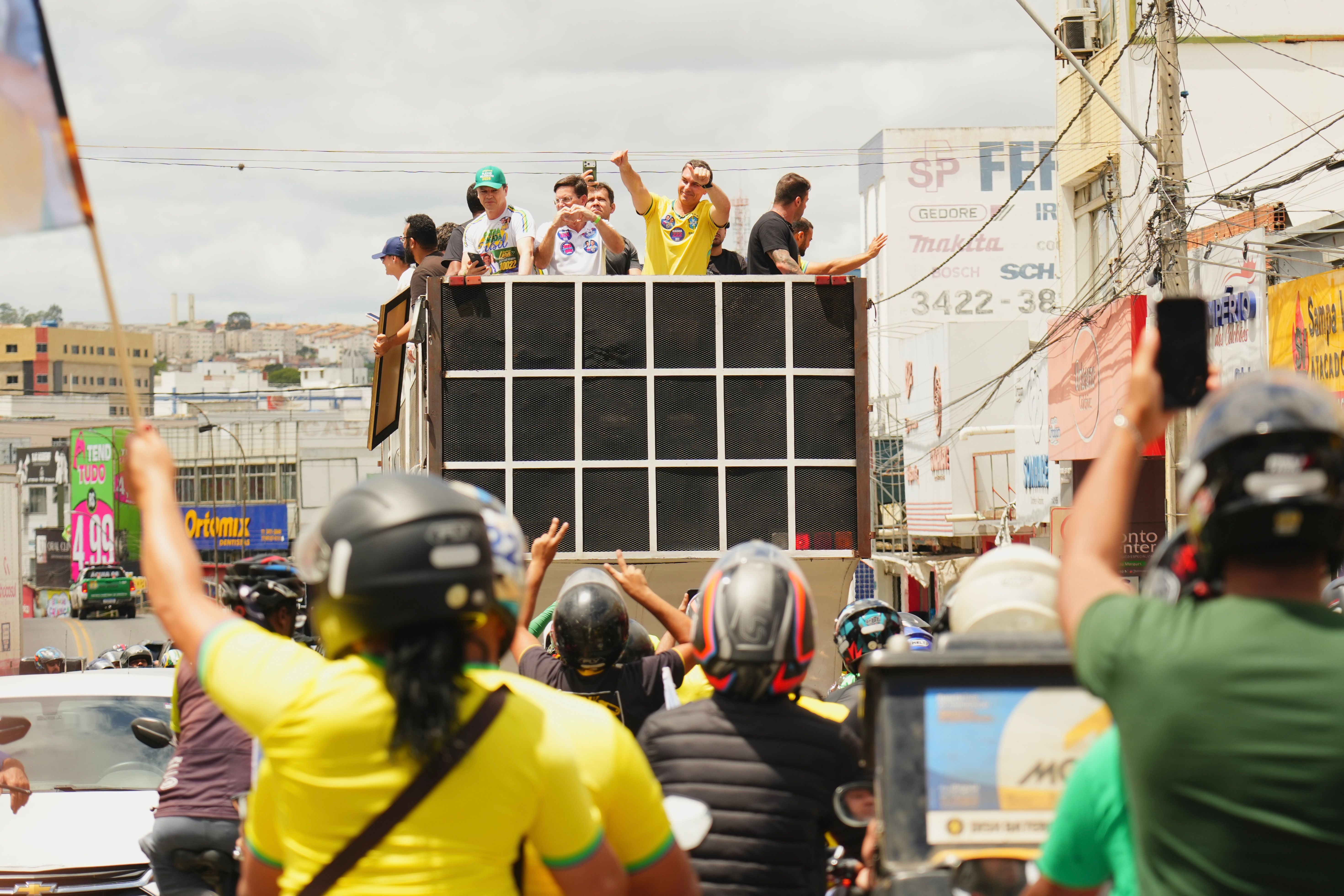 Fl&aacute;vio Bolsonaro Participa De Moto Carreata Com Apoiadores Em Vit&oacute;ria Da Conquista. Foto Charles Vieira Divulga&ccedil;&atilde;o Campanha Fl&aacute;vio Bolsonaro (3)
