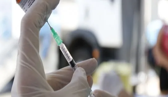 China estuda formas de aumentar a eficácia de suas vacinas contra Covid-19; mistura seria uma delas