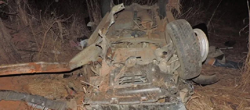 SÃO DESIDÉRIO: Carro capota mulher morre e quatro pessoas ficam feridas; Entre as vítimas um bebê