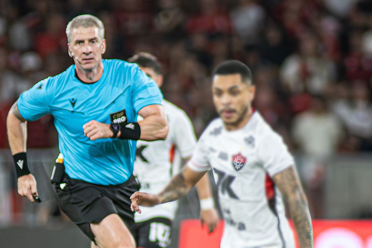 Vit&oacute;ria faz representa&ccedil;&atilde;o contra arbitragem do jogo do Flamengo e pede &aacute;udios do VAR . Foto: Victor Ferreira/EC Vit&oacute;ria