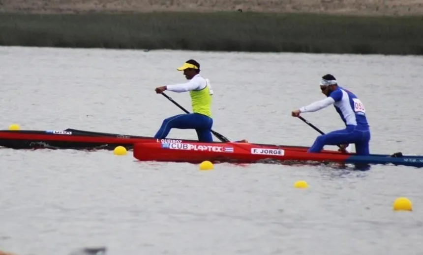Isaquias Queiroz é ouro no Pan com canoa rubro-negra