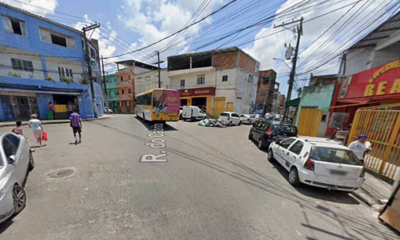 Corpos de t&eacute;cnicos de internet foram deixados em &aacute;rea de fac&ccedil;&atilde;o rival.Foto: Google Street View