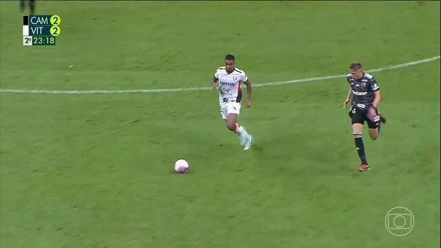 Craque dos golaços, Alerrandro se torna carrasco dos times mineiros; escolha o mais bonito