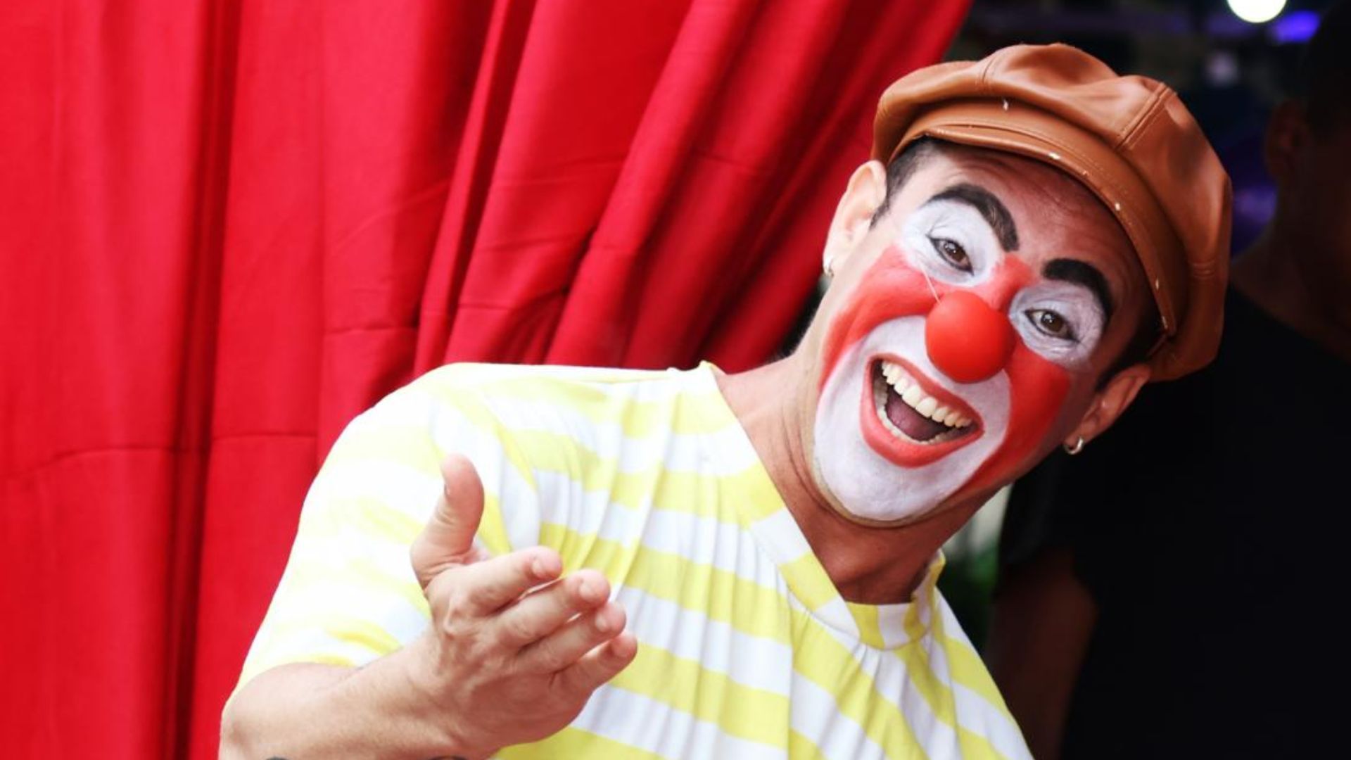 Raphael Ruvenal dá vida ao Palhaço Radiola | Foto: Arquivo Pessoal