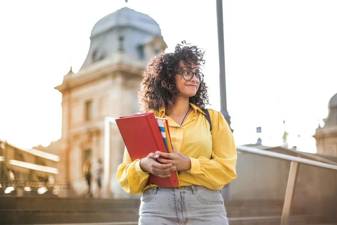 Prefeitura de Salvador abre 650 vagas de estágio para estudantes de licenciatura; confira