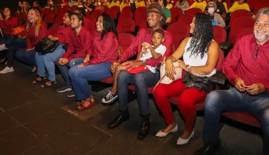 Primeiro encontro de corais encanta participantes e espectadores no Cine Teatro de Lauro de Freitas 