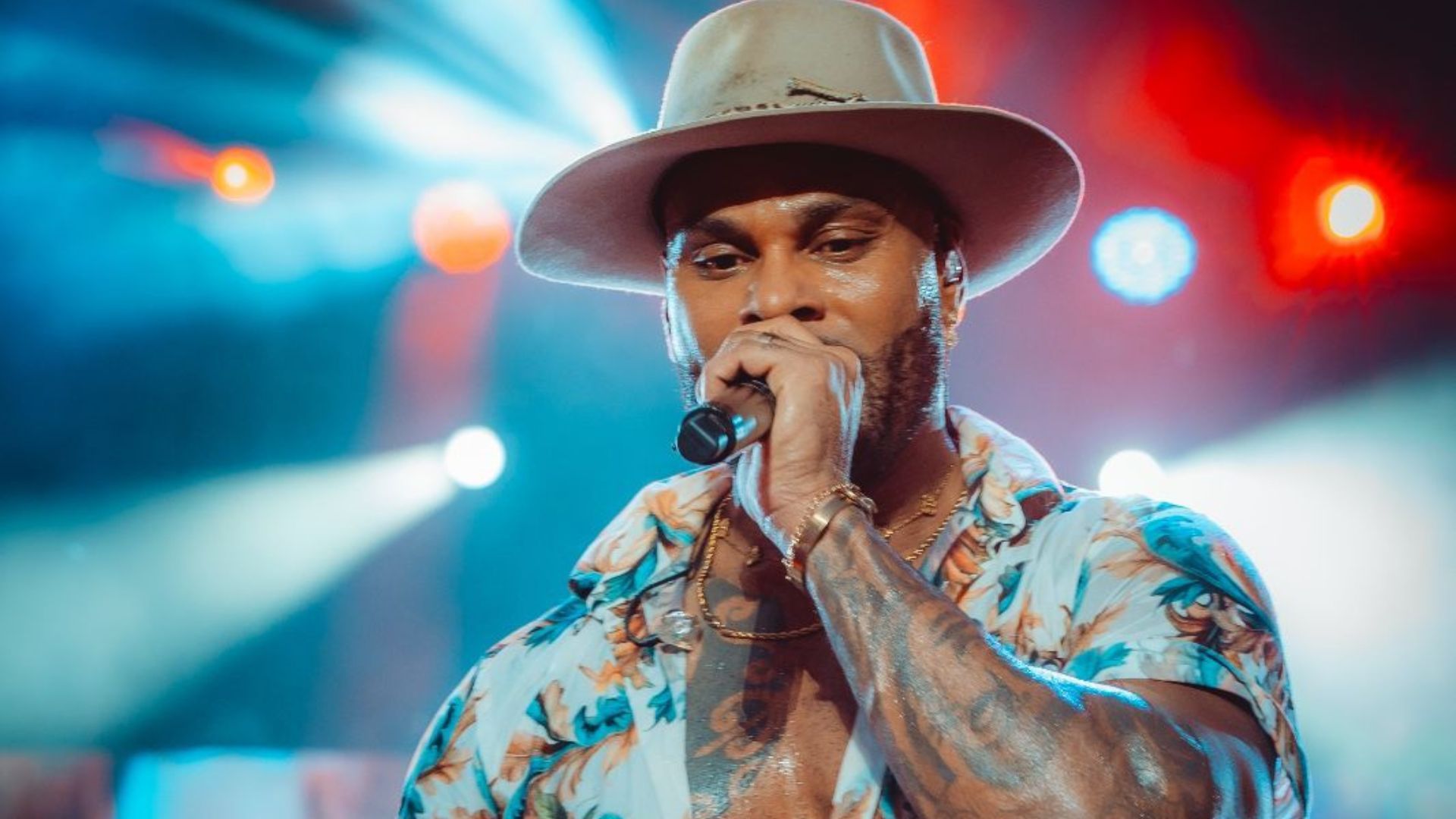 Tony Salles anima Barra com grava&ccedil;&atilde;o de novo hit do CD 