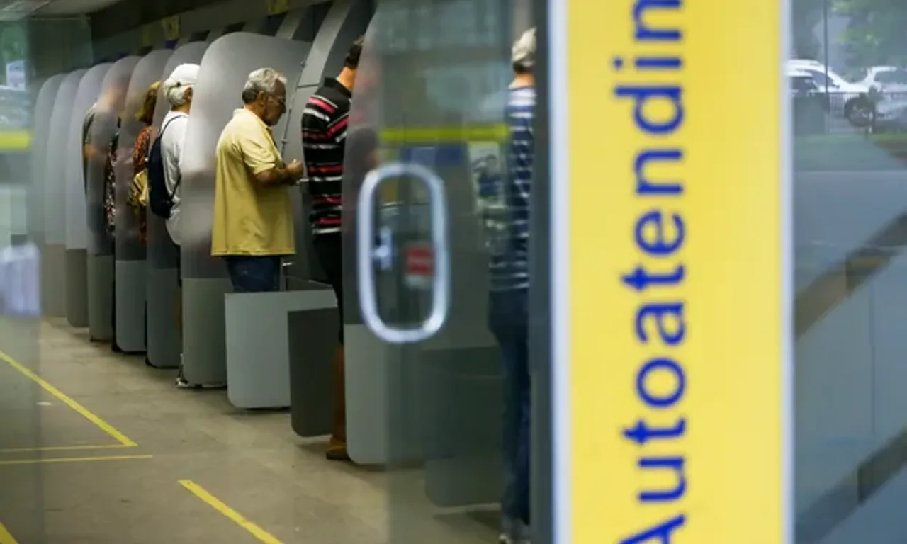 As ag&ecirc;ncias banc&aacute;rias de todo o pa&iacute;s n&atilde;o ter&atilde;o atendimento presencial ao p&uacute;blico na Sexta-Feira Santa (3). | Foto: Marcelo Camargo/Ag&ecirc;ncia Brasil