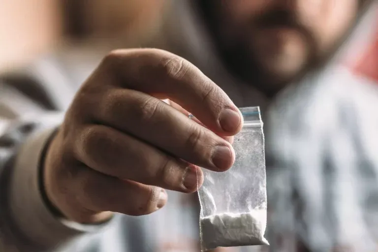 11,4 milhões de brasileiros já usaram cocaína ou crack, diz pesquisa