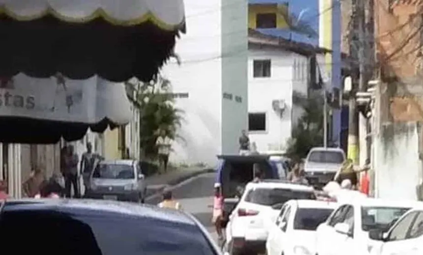 Homem é preso após invadir casa e tentar estuprar mulheres em Simões Filho