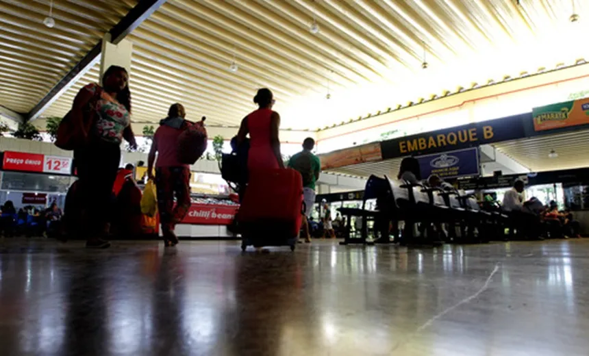 ‘VAI VIAJAR?’ Rodoviária de Salvador tem 150 horários adicionais para o feriado