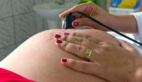 Ser mãe na faixa dos 40 anos é uma realidade cada vez mais comum para as mulheres no Brasil