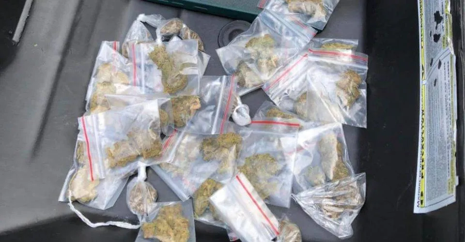 Suspeito de tráfico de drogas é preso na Barra durante operação da Polícia Militar