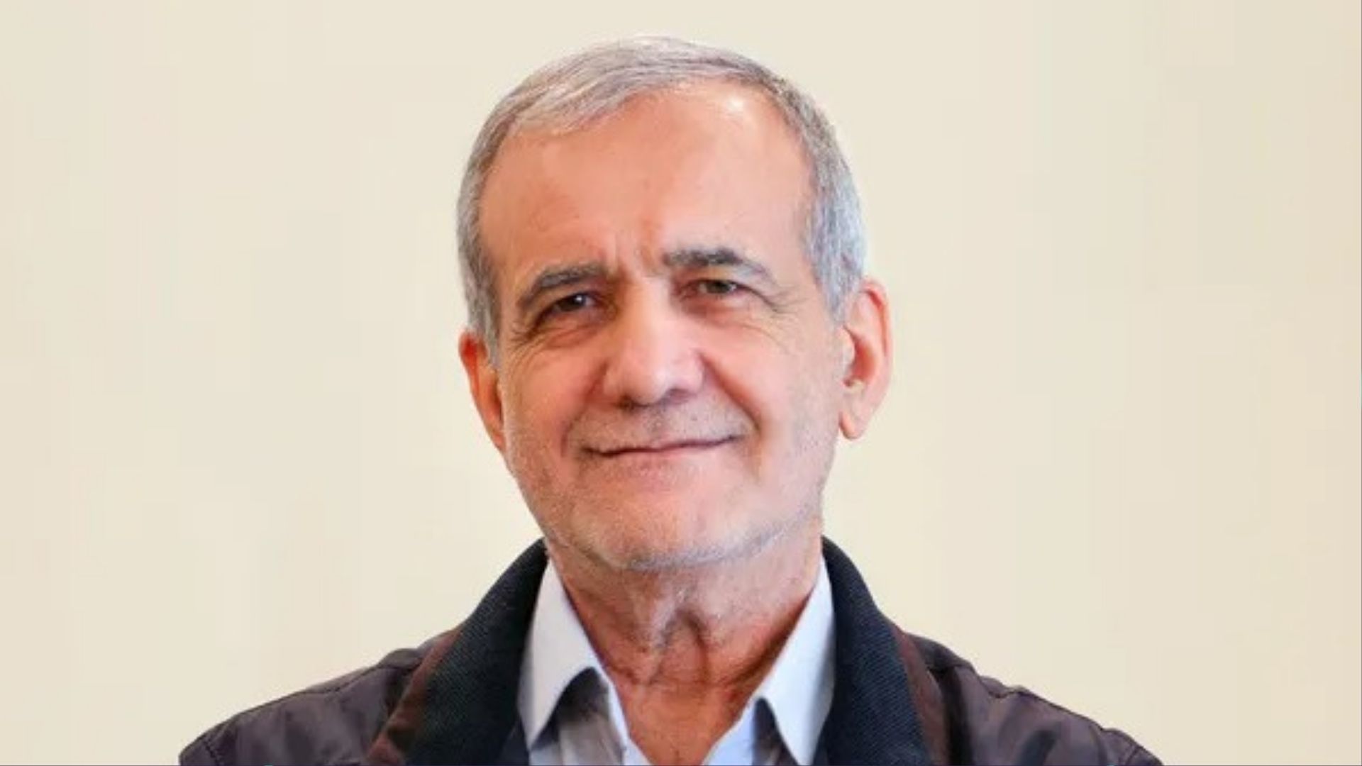 O presidente do Irã, Masoud Pezeshkian, afirmou que a morte do líder Ali Khamenei representa uma declaração de guerra. | Foto: Wikipedia Commons