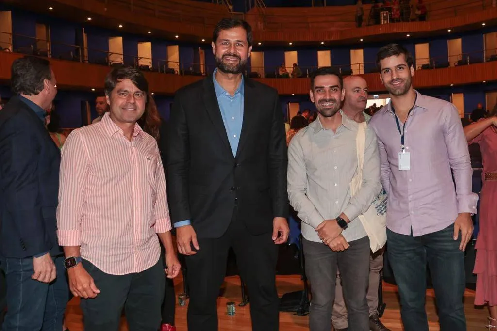 Neto de Luís Eduardo Magalhães trilha caminho em defesa da Bahia e recebe prefeito de LEM e Paulo Câmara em SP