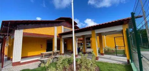 Após cidade baiana alcançar meta histórica, professores apontam desafios da escola em tempo integral