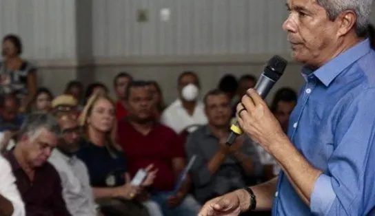 Jerônimo Rodrigues rebate crítica de Bolsonaro: "é um presidente que não cuida de gente"