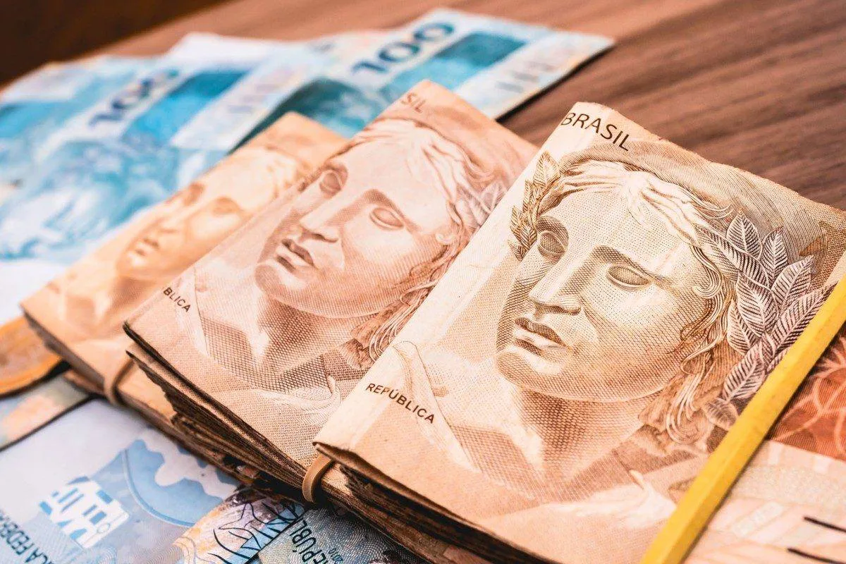Receita paga lote residual de restituição do Imposto de Renda nesta quarta (31)