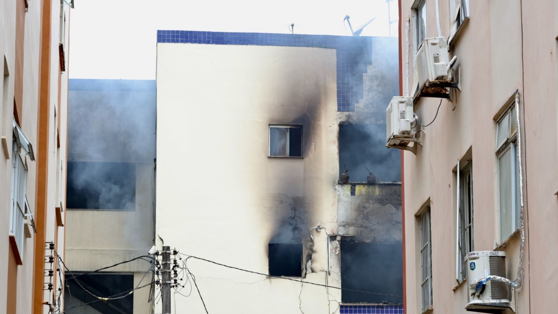 Explos&atilde;o no Stiep: Codesal v&ecirc; chance de recupera&ccedil;&atilde;o parcial de pr&eacute;dio atingido por inc&ecirc;ndio; Foto: Betto Jr. / Secom PMS