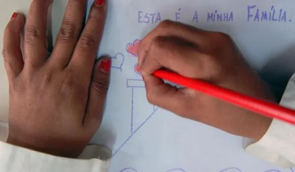 MEC lança programa para professores de alfabetização; serão ofertadas 40 mil vagas a partir de janeiro
