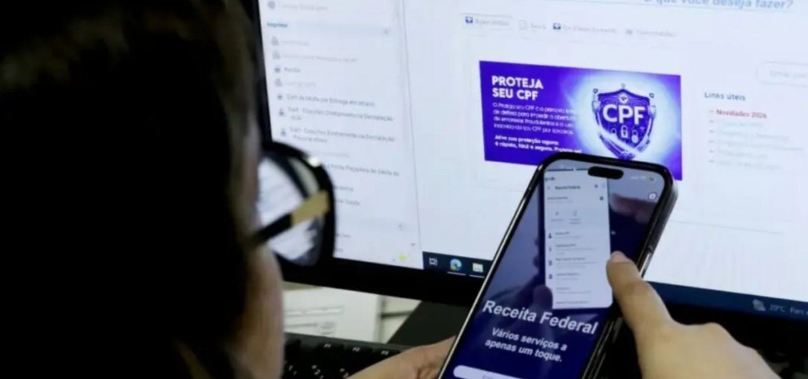 A partir das 9h desta ter&ccedil;a-feira (23), contribuintes de todo o pa&iacute;s j&aacute; podem consultar se foram inclu&iacute;dos no segundo lote de restitui&ccedil;&atilde;o do Imposto de Renda Pessoa F&iacute;sica (IRPF) 2026.  | Foto: Bruno Peres/Ag&ecirc;ncia Brasil