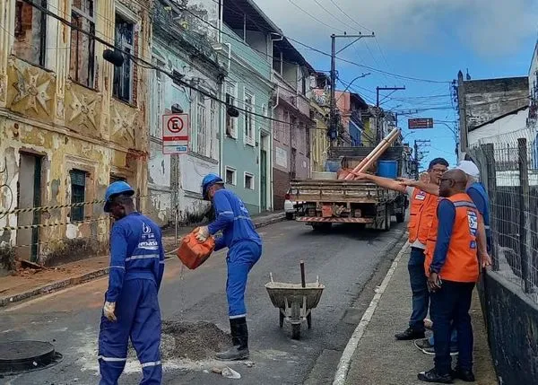 Via do casarão que desabou após incêndio no Carmo é liberada nesta segunda