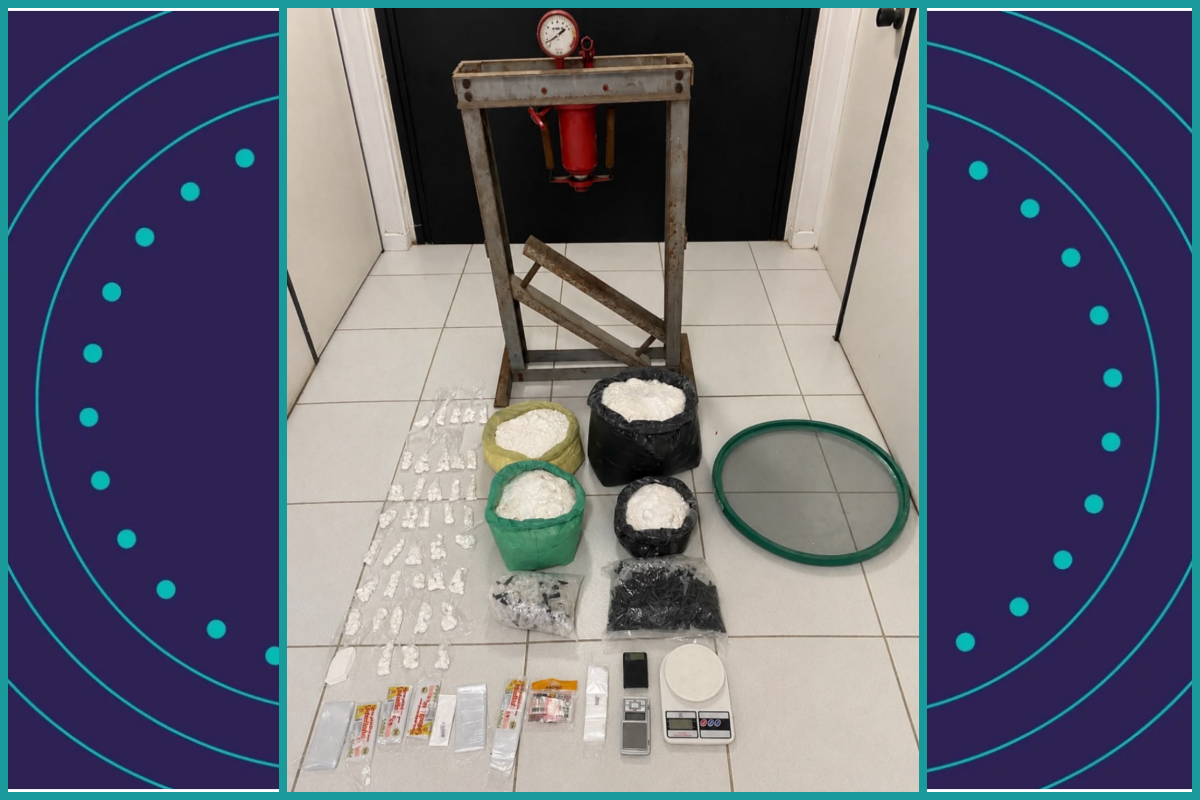 PM desarticula laborat&oacute;rio de drogas e apreende por&ccedil;&otilde;es em Feira de Santana. Foto: PMBA