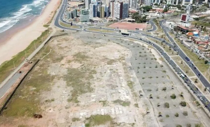 Delegado tem carro, pistola e distintivo roubados após assalto na Boca do Rio